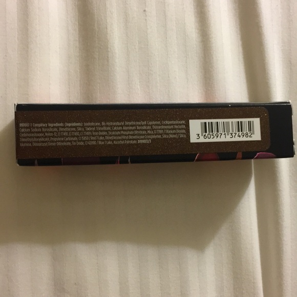 Urban Decay VICE Liquid Lipstick in Conspiracy - Picture 3 of 6